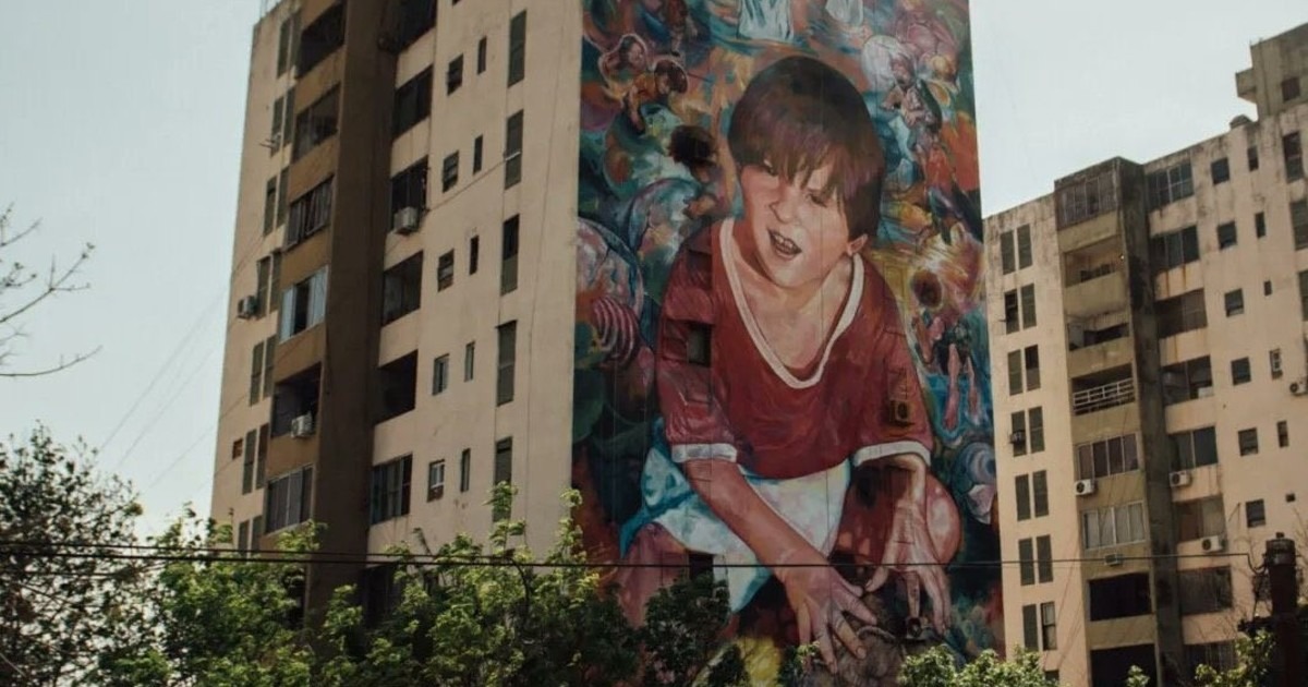 Descubre el Impactante Nuevo Mural de Messi en Rosario