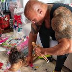 Dwayne Johnson: su hija culpa al 'hada de los espaguetis' en la cocina