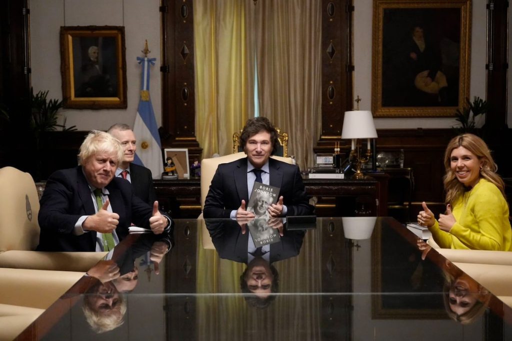 Escándalo en el gobierno de Milei: piden heads por las Falklands