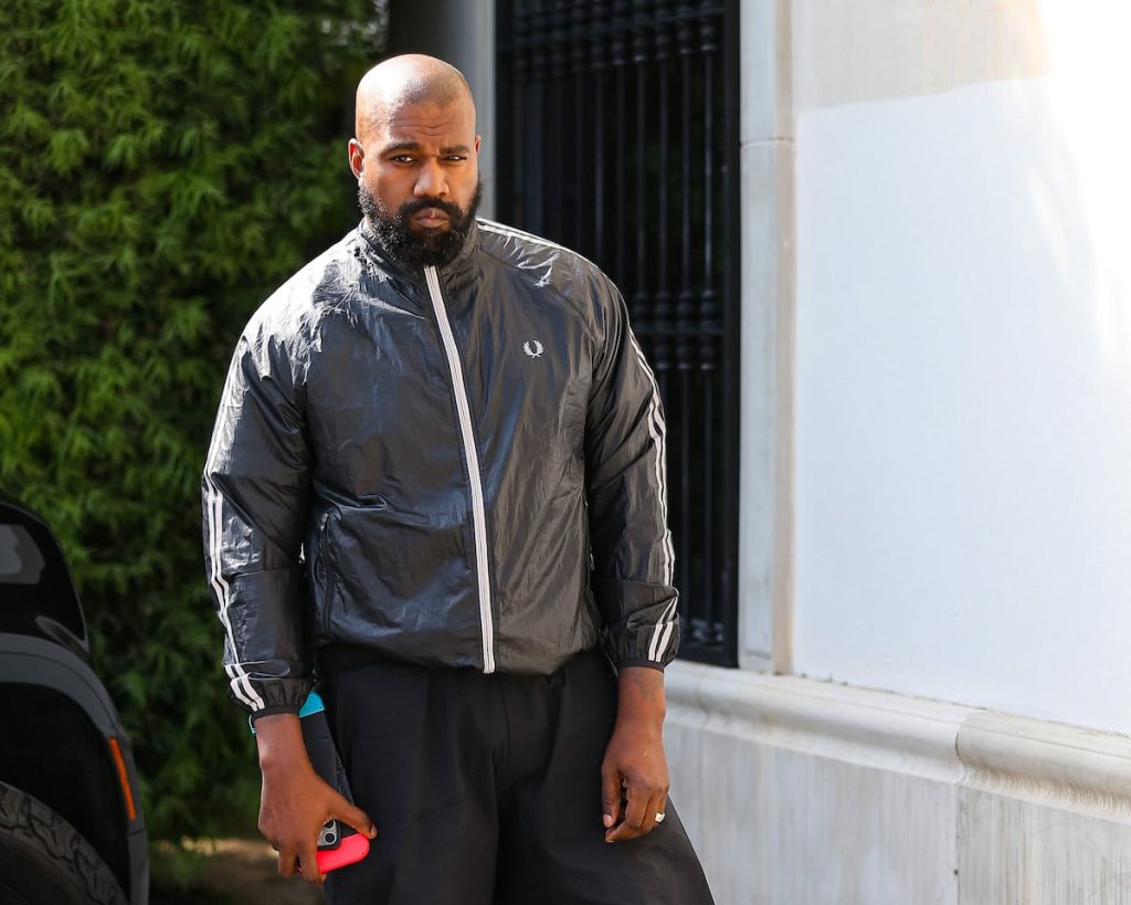 Kanye West enfrenta nueva demanda por supuestas pesquisas a las Kardashian