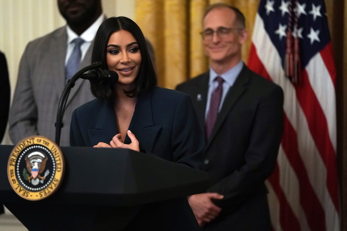 Kim Kardashian Apoya Liberación de Hermanos Menéndez: ¡No Son Monstruos!