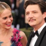 Sarah Paulson revela cómo ayudó a Pedro Pascal en su carrera