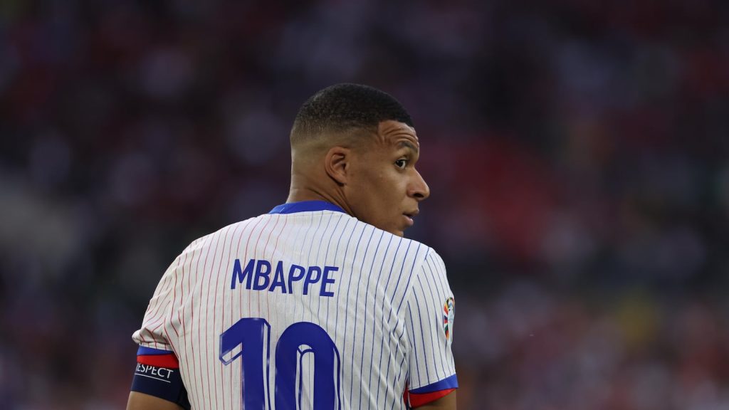 ¿por qué mbappé no juega contra israel? motivos de su ausencia