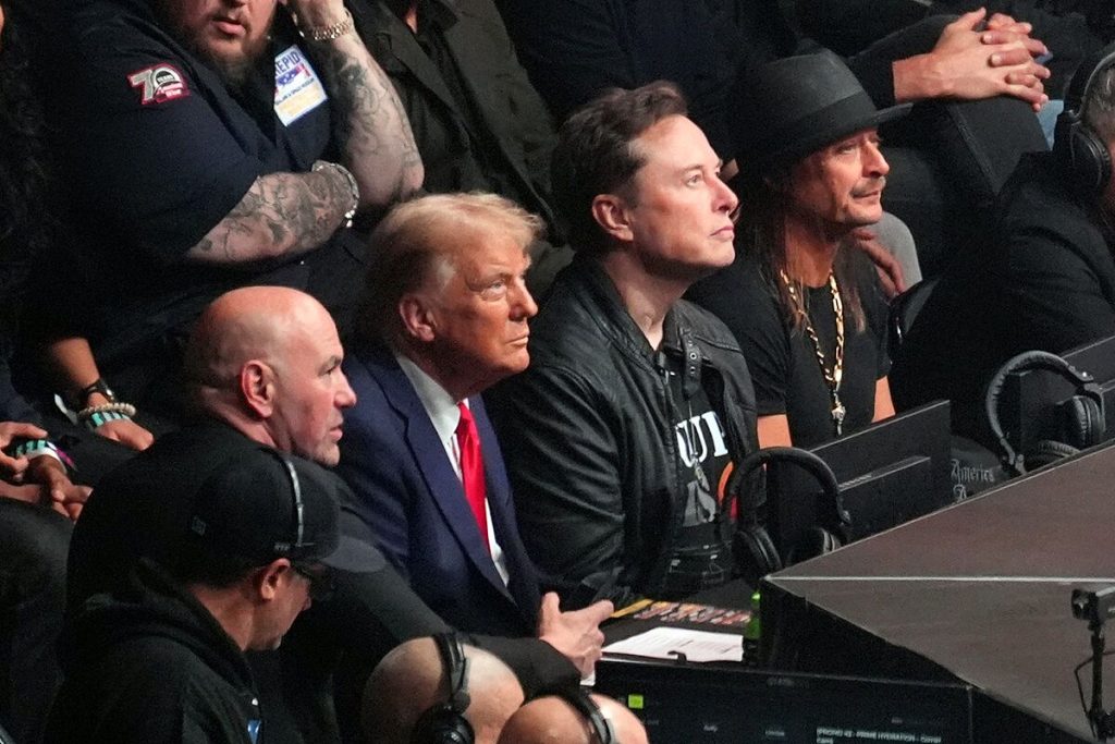 Donald Trump cumple su promesa y asiste a UFC 309 en vivo