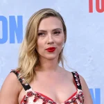 Scarlett Johansson condena a demócratas por rumores sobre Biden