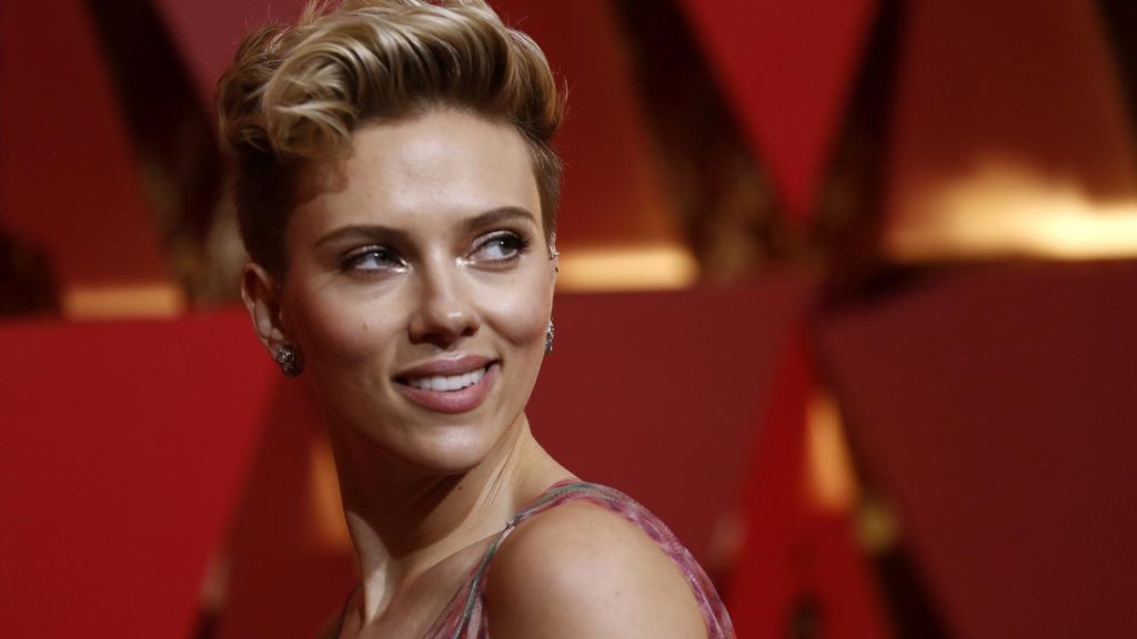 Scarlett Johansson deja 'Rub and Tug' tras polémica sobre rol transgénero