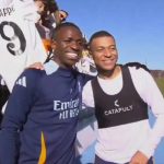 Vinicius y Mbappé se lanzan piropos de goles en Nochevieja