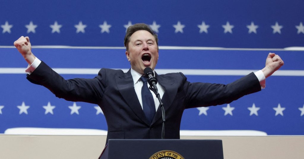 Trump apoya a Elon Musk en su intento por comprar TikTok