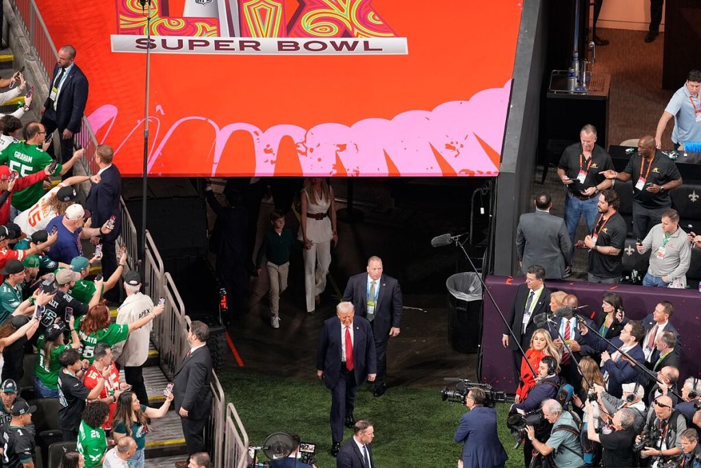 Donald Trump también abucheado en el Super Bowl LIX tras burlas a Taylor Swift