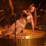 Shakira deslumbra en los Grammy 2025 con un show inolvidable